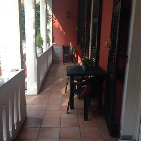 At 128 : Little Garden In The * Turin