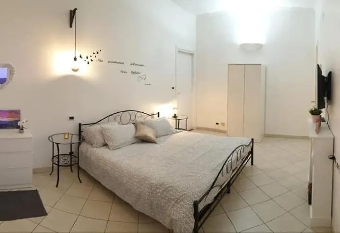 At 128 : Little Garden In The Appartement Turin