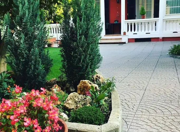 Appartement At 128 : Little Garden In The *