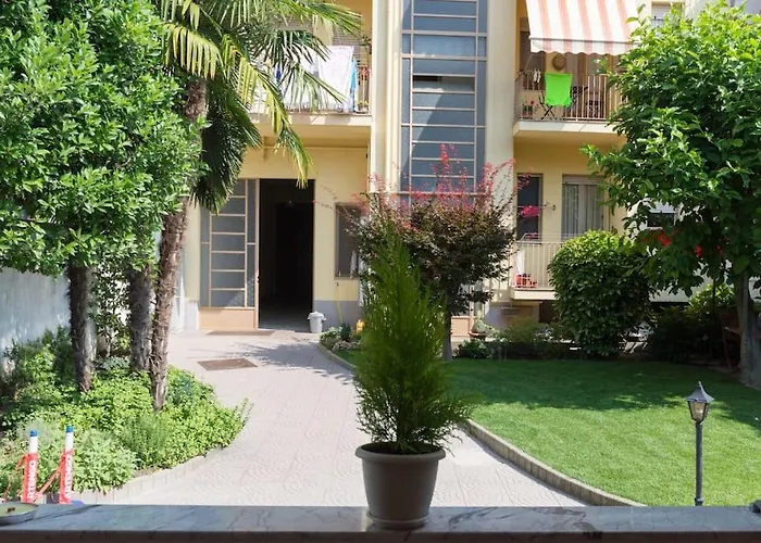 At 128 : Little Garden In The * Turin
