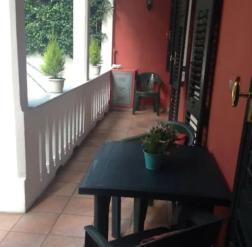 Appartement At 128 : Little Garden In The *