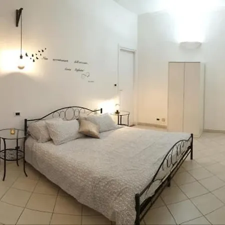 At 128 : Little Garden In The Apartment Turin
